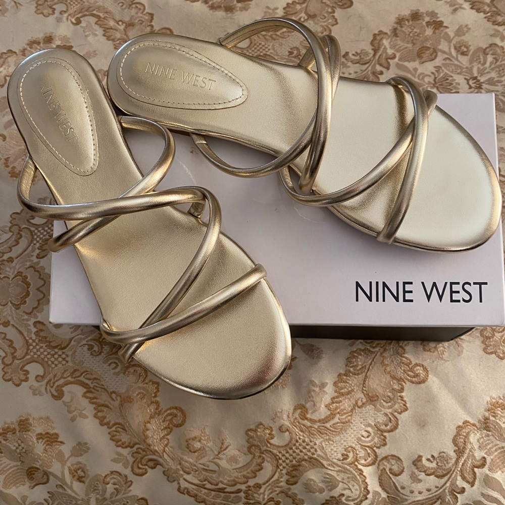 Nine West Beva3 gold sandals 7.5 NWB